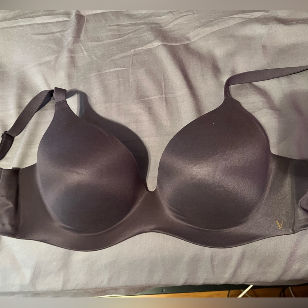 Victoria’s Secret ‘Infinity Flex Push-Up Perfect Shape Bra’